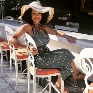 Meet your Posher, Jeru